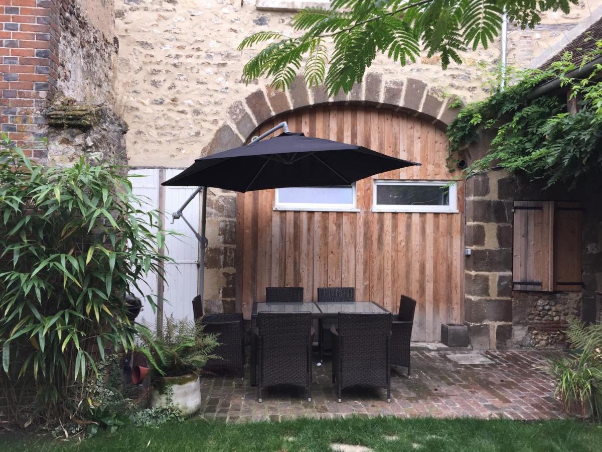 L Annonce N Est Pas D Actualite Ne Pas Prendre De Reservation Villa Saint-Fargeau  Bagian luar foto